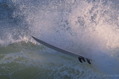 Quand la vague surfe – photographie de surf et vague