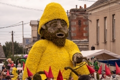 1056813