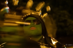 1056976