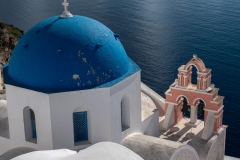 Les toits du village de  Oia