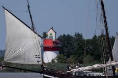 p1121056