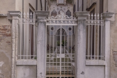 p1217882