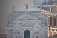 p1218381